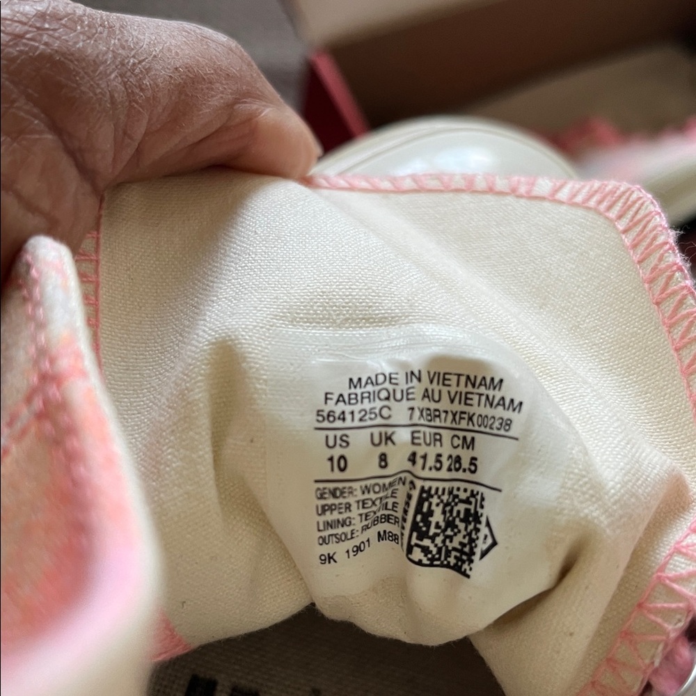 Converse Chuck 70 Pastel Tie-Dye High Tops - Picture 7 of 7